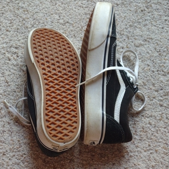 Vans Black and White Old Skool Sneakers - Picture 5 of 9